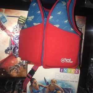 Life jacket & Stingray ride on bundle